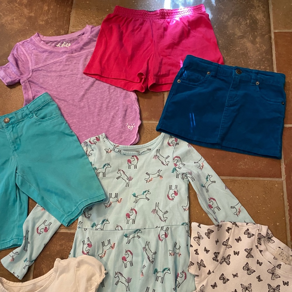 *SOLD* - Sale Price/Buy Now* Girls Sz5 jean, shorts, skirt, tees - 8 items! - Picture 5 of 5